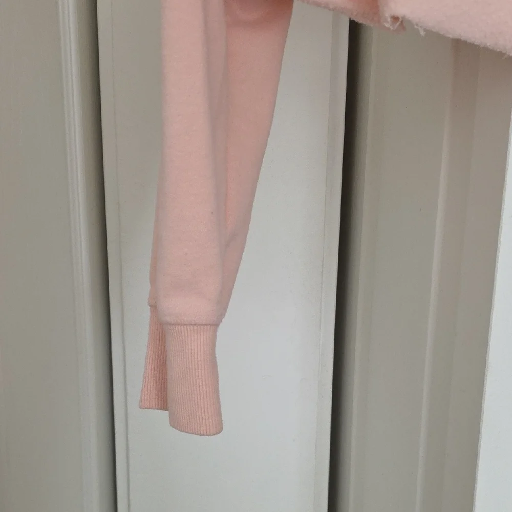 Gymshark Peach Cropped Hoodie - Picture 4 of 8